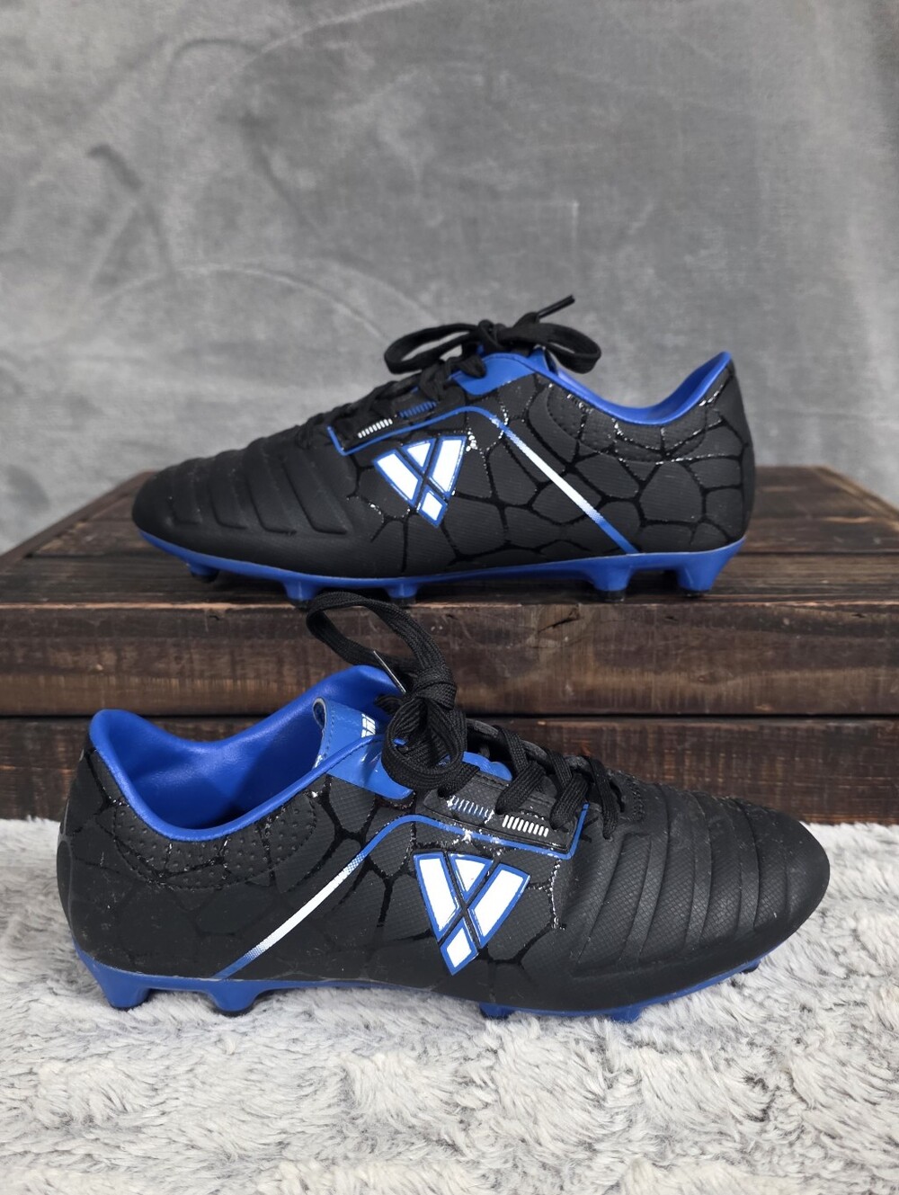Vizari Youth Soccer Cleats Black Blue White Turf Shoes Size 6 Boys
